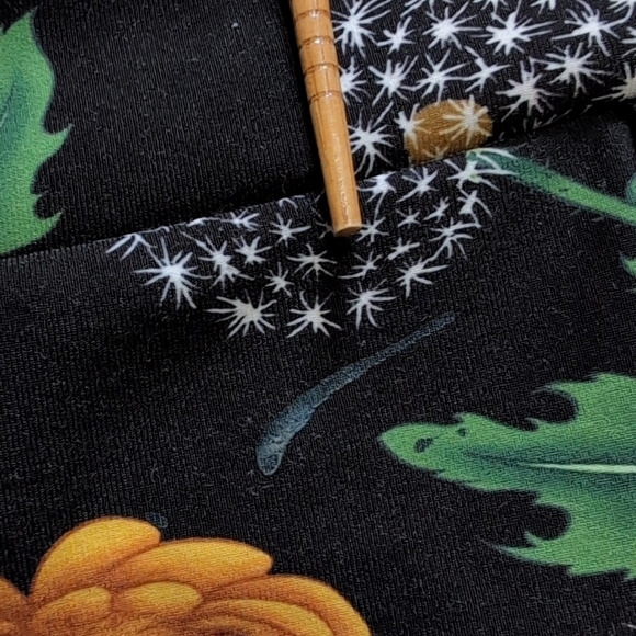 Blackmilk Dandy Lions Cuffed Shorts - Dandelion Lion Print Size XL - Picture 6 of 15